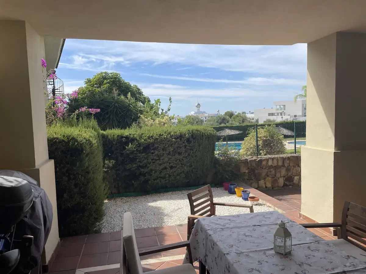 Jardín de Piso en venta en Estepona con Terraza y Piscina