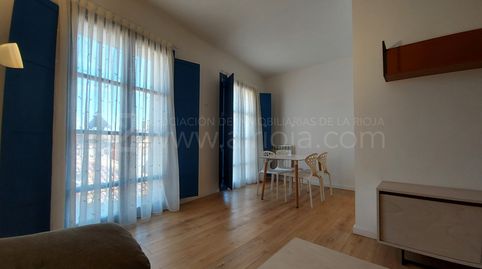 Foto 2 de Piso de alquiler en Logroño - Bretón de Los Herreros, Casco Antiguo, Logroño