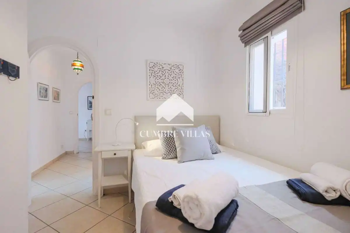 Dormitori de Casa o xalet en venda en Salobreña amb Jardí privat, Terrassa i Piscina comunitària
