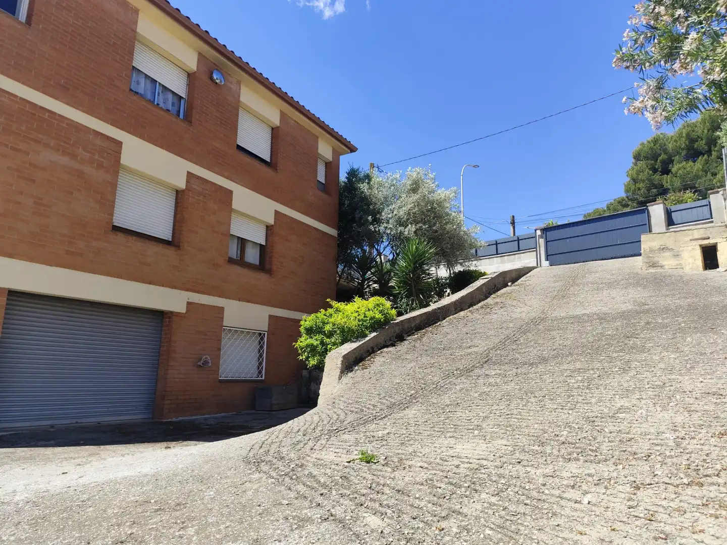Vista exterior de Casa o xalet en venda en Lliçà de Vall amb Aire condicionat, Calefacció i Jardí privat