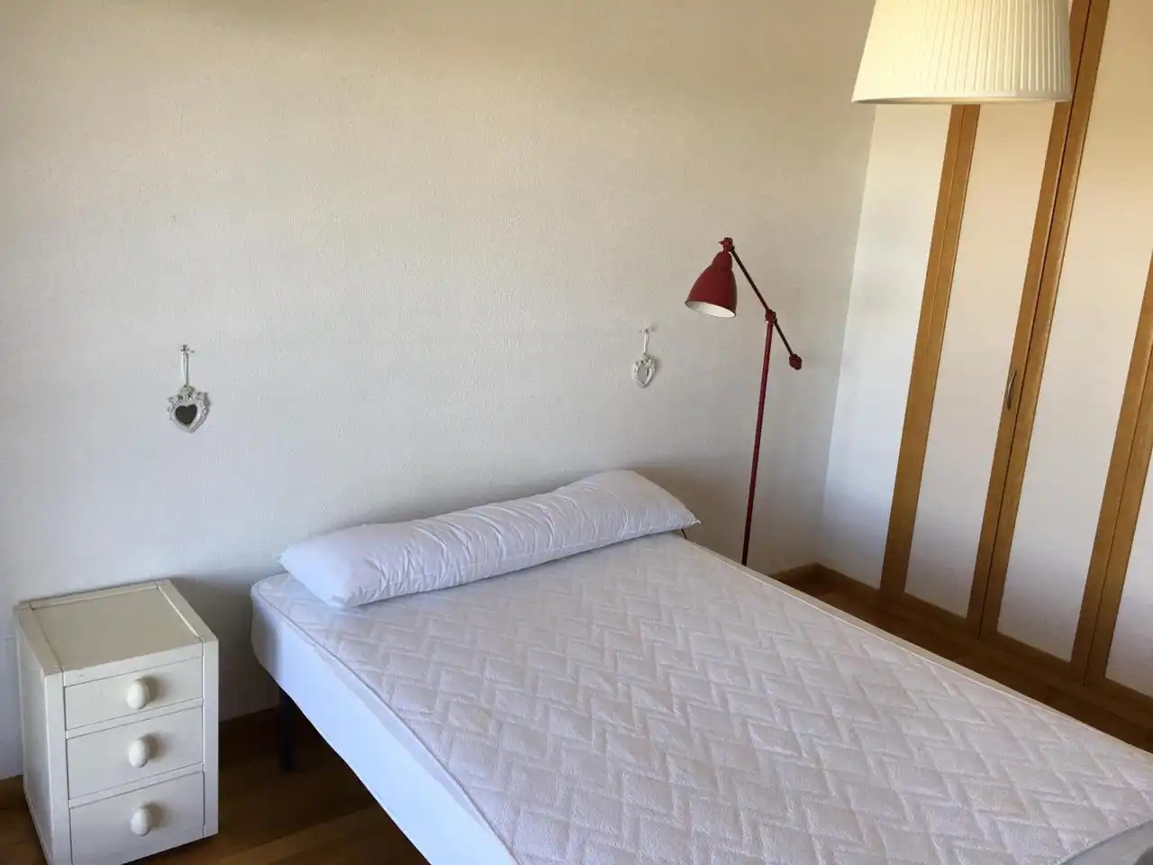 Habitación de Casa o chalet de alquiler en Villanueva de Gállego con Aire acondicionado, Calefacción y Jardín privado