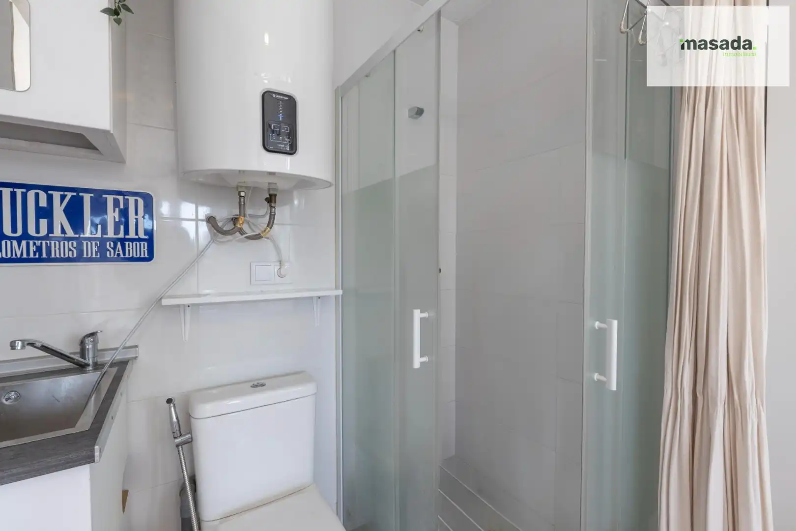 Baño de Piso en venta en Granada con Terraza y Amueblado