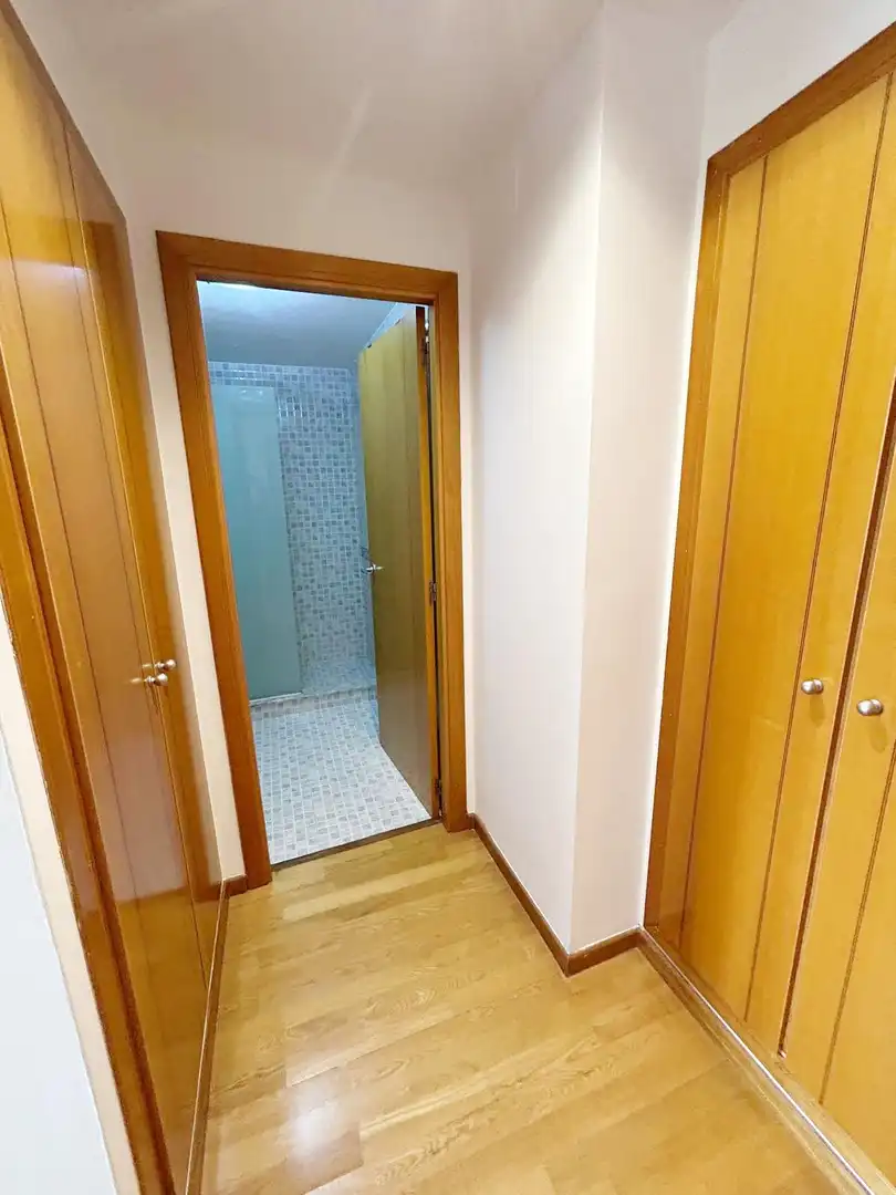 Bathroom of Apartments for rent in Gandia  with Air Conditioner, Heating and Private garden