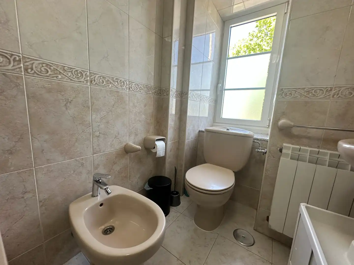 Baño de Piso de alquiler en Santiago de Compostela  con Calefacción y Amueblado