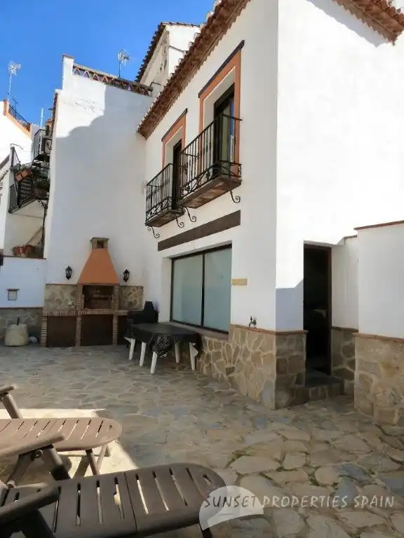Terrassa de Casa adosada en venda en Salares amb Terrassa