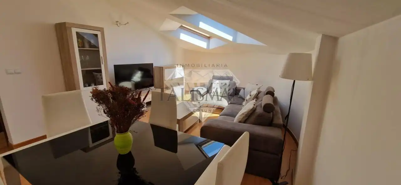 Sala de estar de Ático de alquiler en Mugardos con Trastero, Piscina y Amueblado