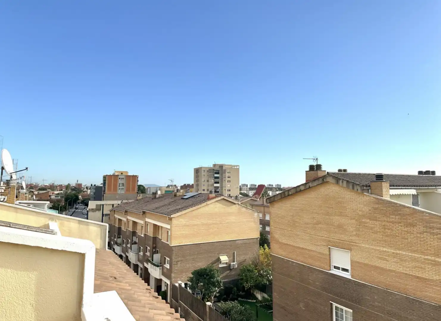 Terraced house with terrace for sale in LOLA ANGLADA, imagen 5