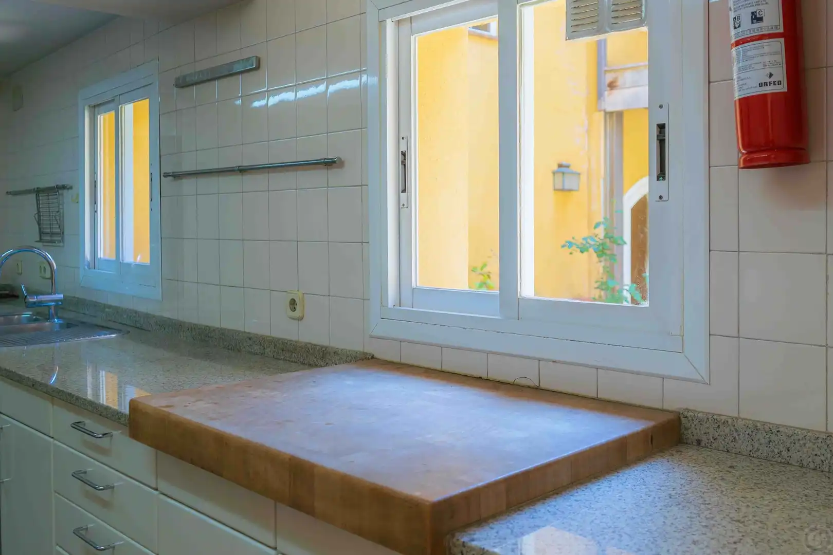 Kitchen of Houses for sale in Esplugues de Llobregat  with Terrace, Storage room and Swimming Pool