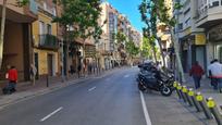 Vista exterior de Local en venda en L'Hospitalet de Llobregat