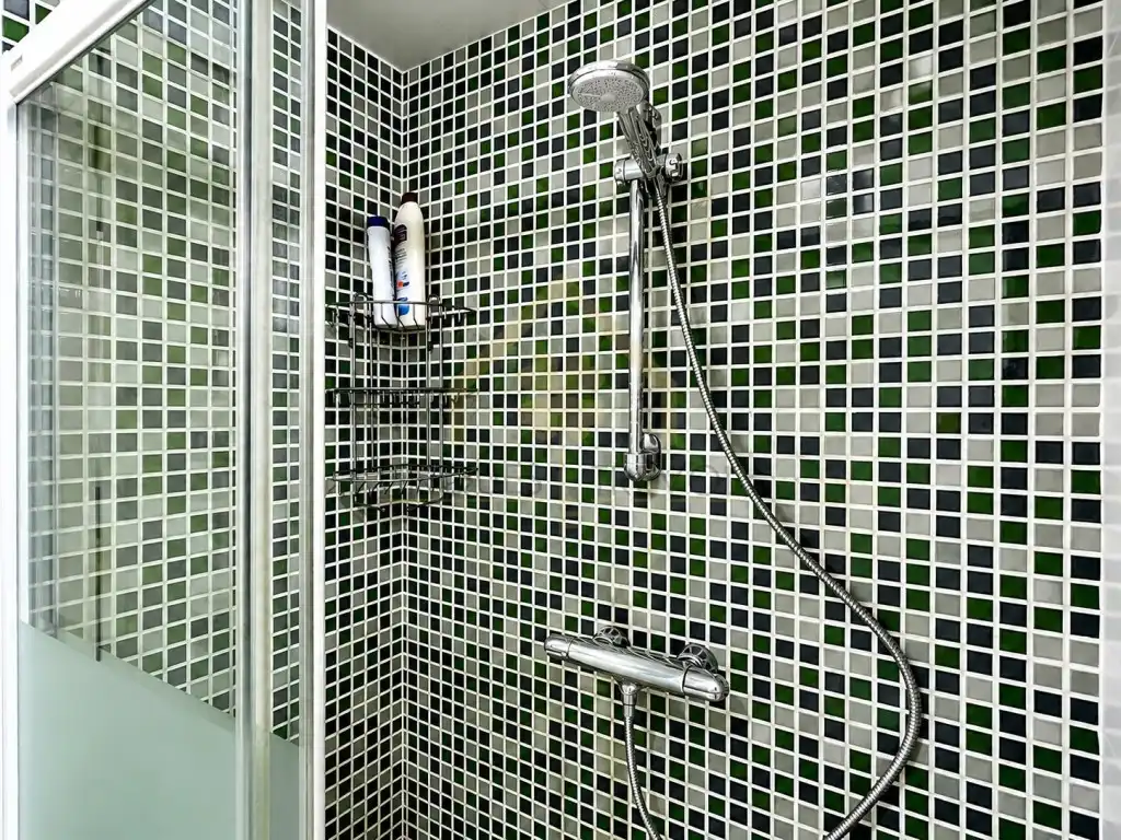 Badezimmer von Dachboden zum Verkauf in Granollers mit Klimaanlage und Terrasse