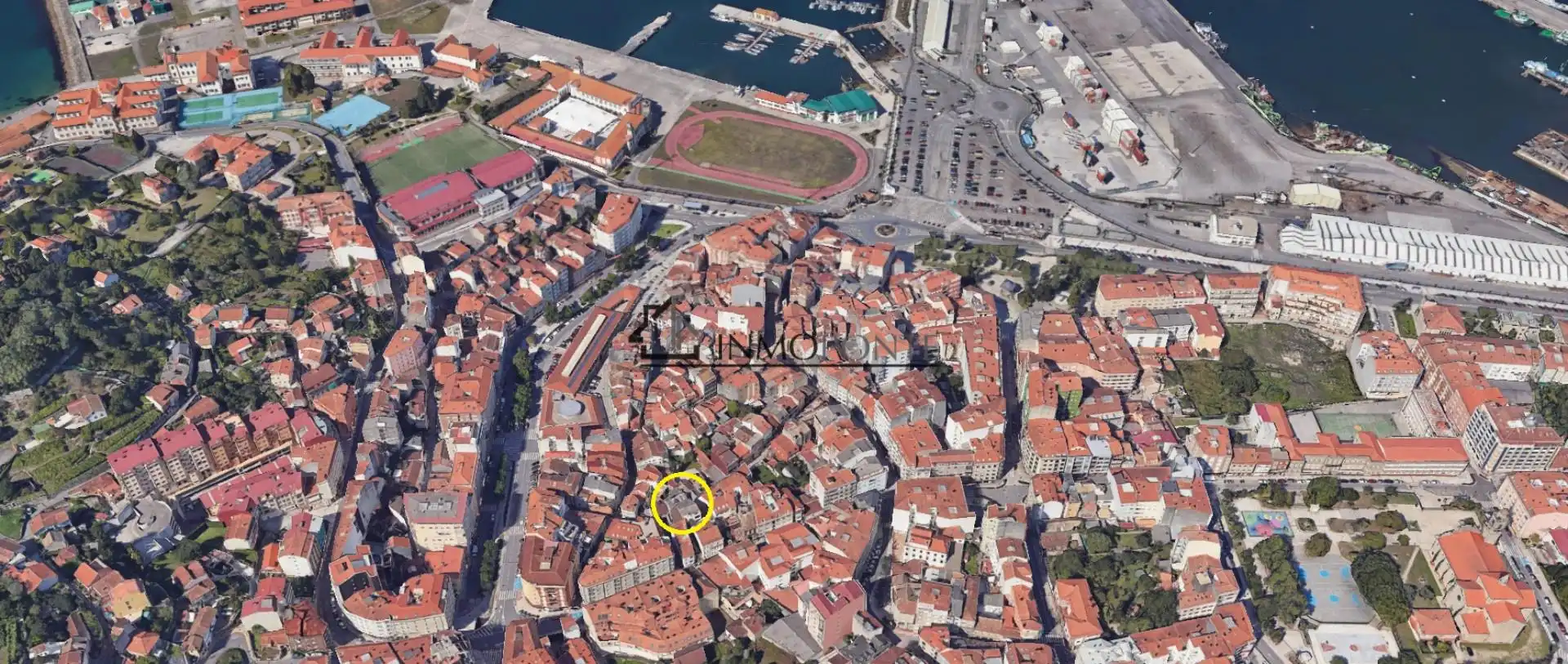 Vista exterior de Casa adosada en venda en Marín