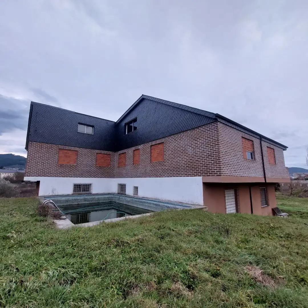 Exterior view of Houses for sale in Ponferrada  with Swimming Pool