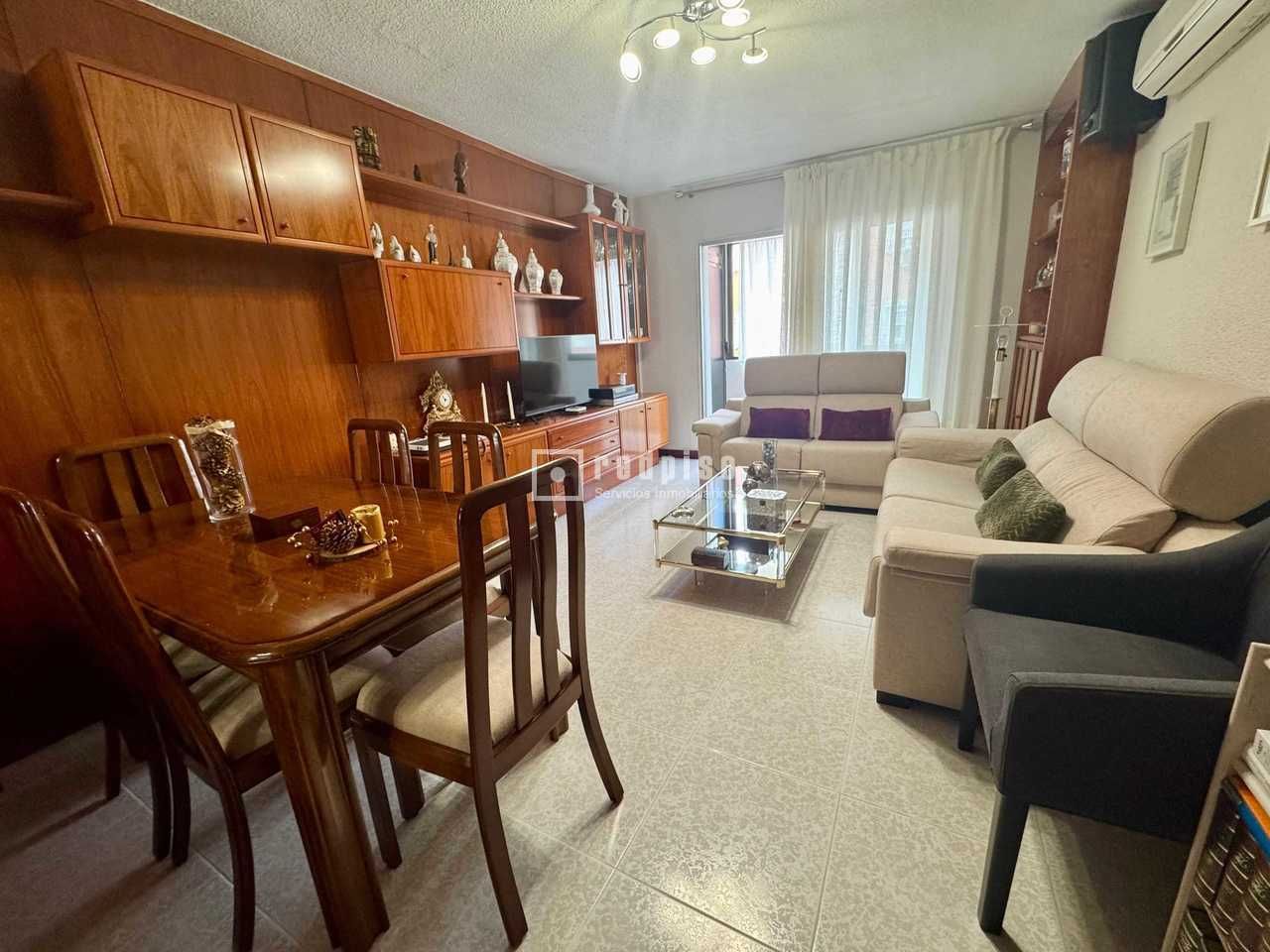 Sala d'estar de Pis en venda en  Madrid Capital amb Aire condicionat, Calefacció i Terrassa