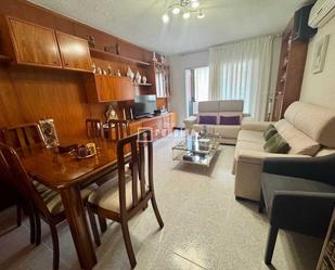 Sala d'estar de Pis en venda en  Madrid Capital amb Aire condicionat, Calefacció i Terrassa