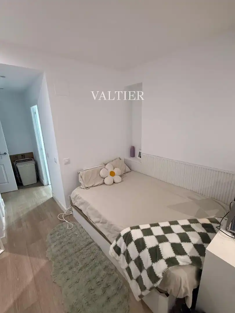 Bedroom of Flat for rent in Madrid