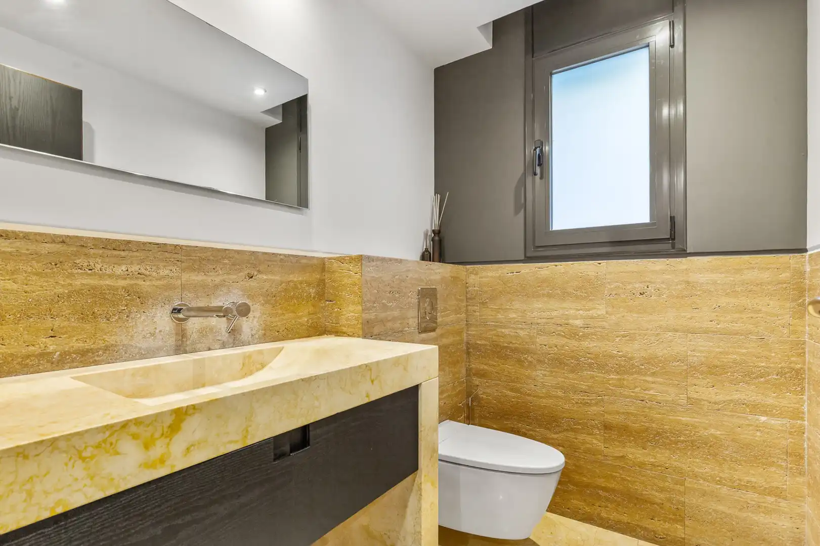 Bany de Casa o xalet en venda en Esplugues de Llobregat amb Aire condicionat, Calefacció i Terrassa
