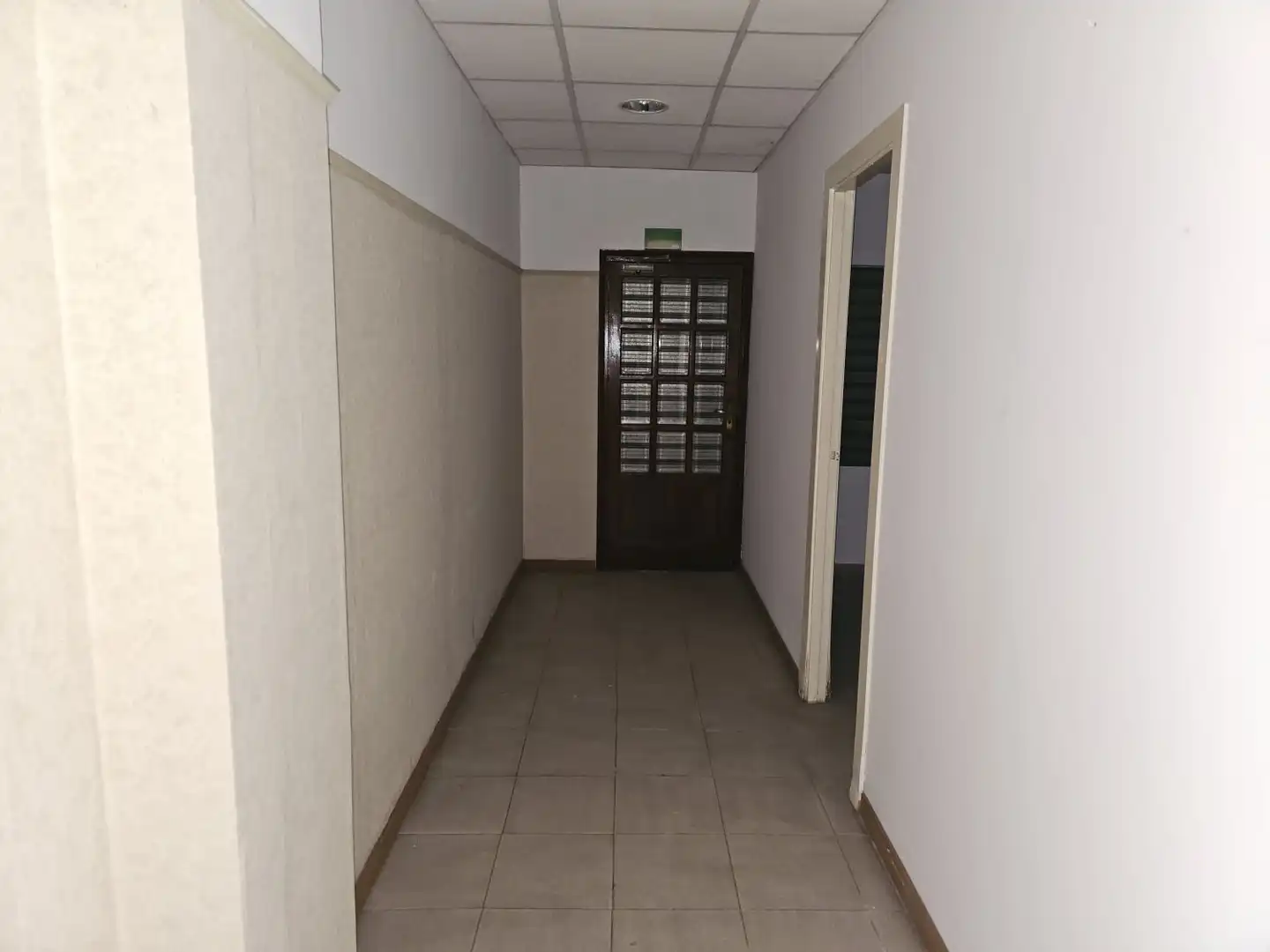 Local comercial en venda a Corts Catalanes, imagen 4