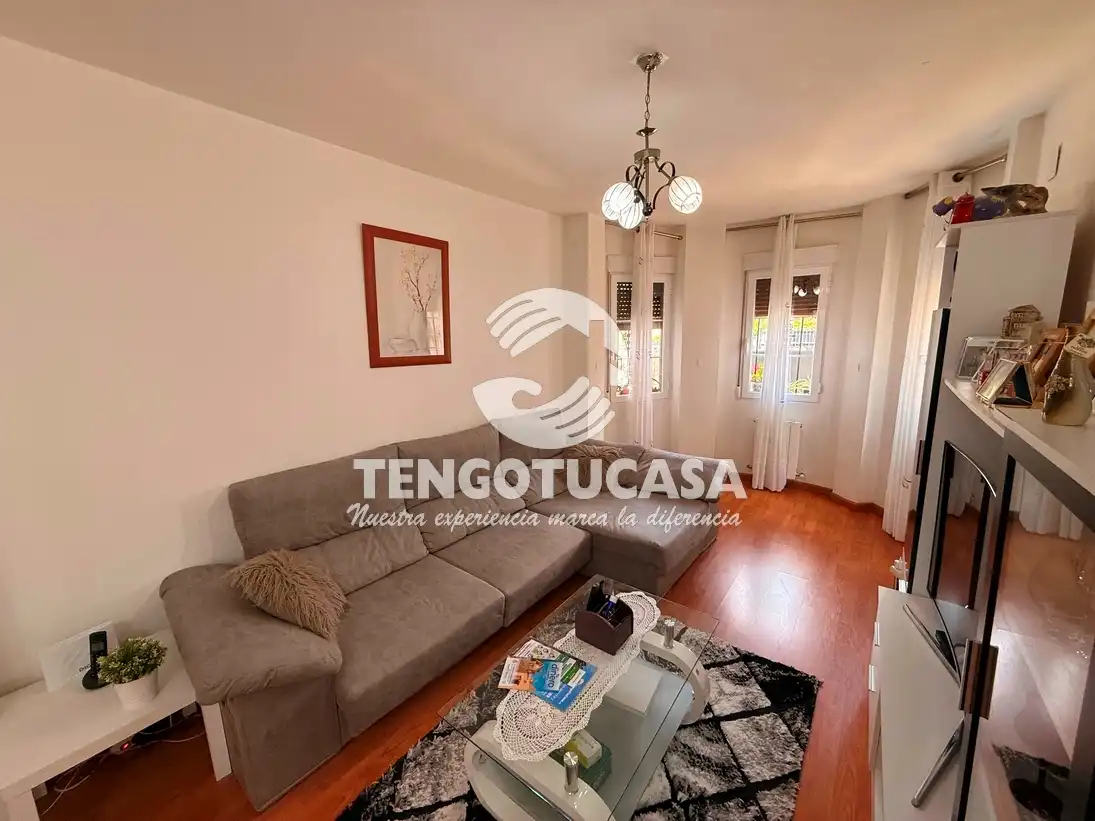 Sala de estar de Casa o chalet en venta en Bargas con Aire acondicionado, Calefacción y Jardín privado