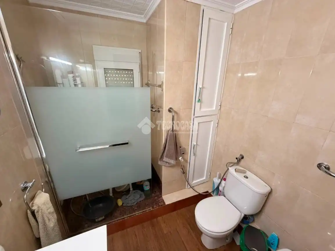 Baño de Piso en venta en Paterna con Aire acondicionado y Balcón