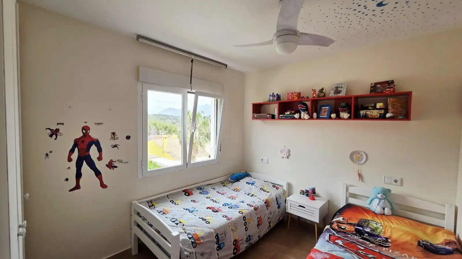 Schlafzimmer von Haus oder Chalet zum Verkauf in La Nucia mit Klimaanlage, Heizung und Privatgarten
