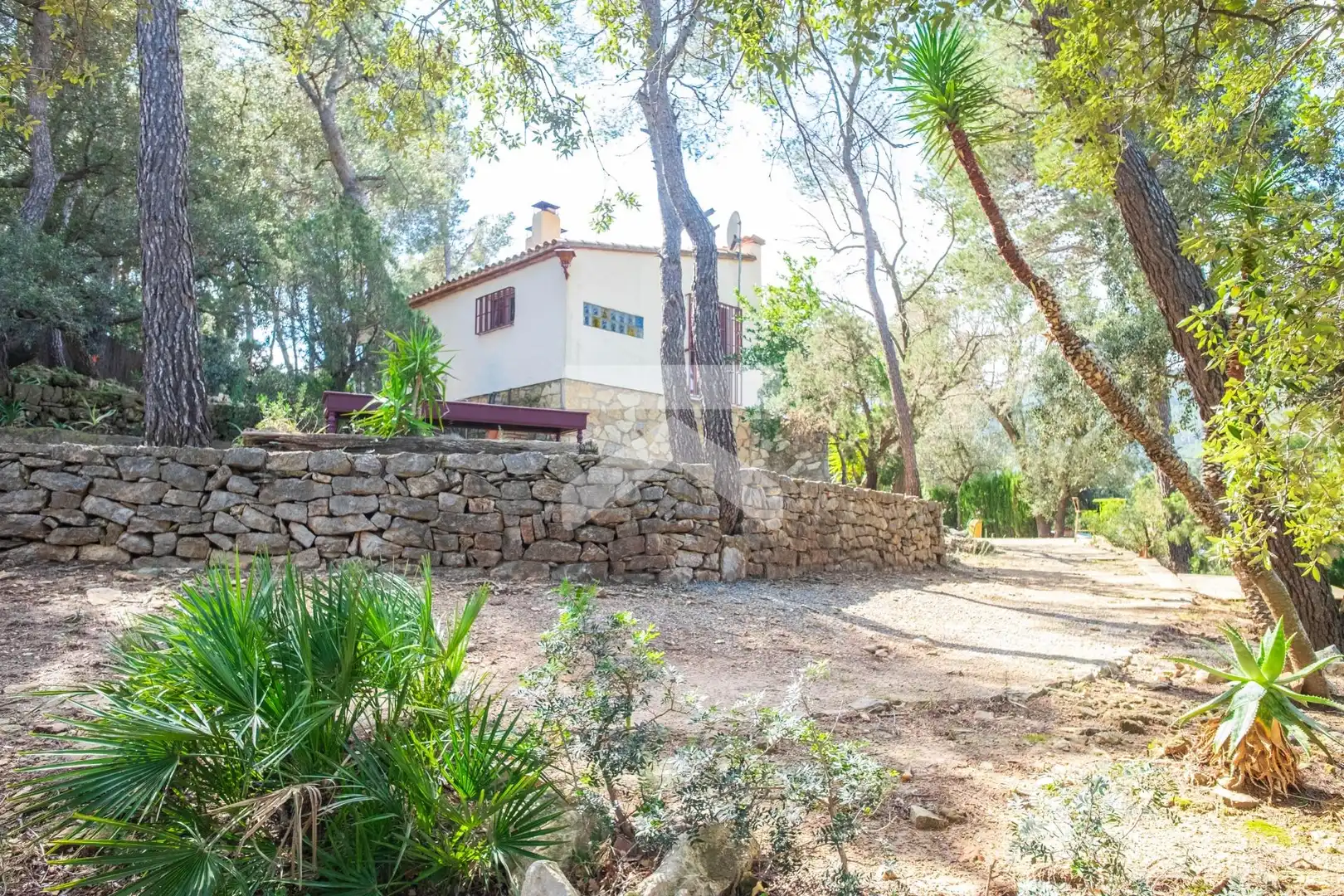 Garden of Houses for sale in Pratdip  with Air Conditioner, Heating and Private garden