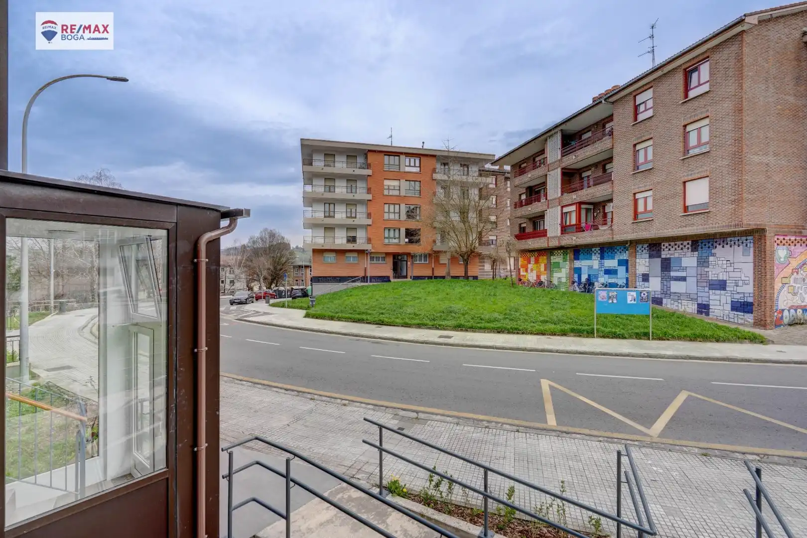 Außenansicht von Wohnung zum Verkauf in Zarautz mit Privatgarten