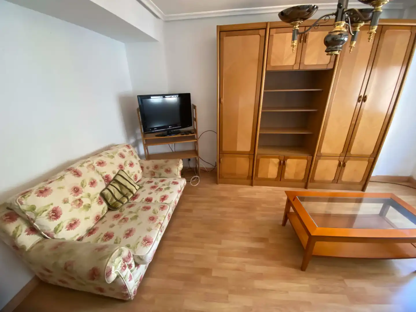 Sala d'estar de Pis de lloguer en Langreo amb Moblat, Forn i Balcó