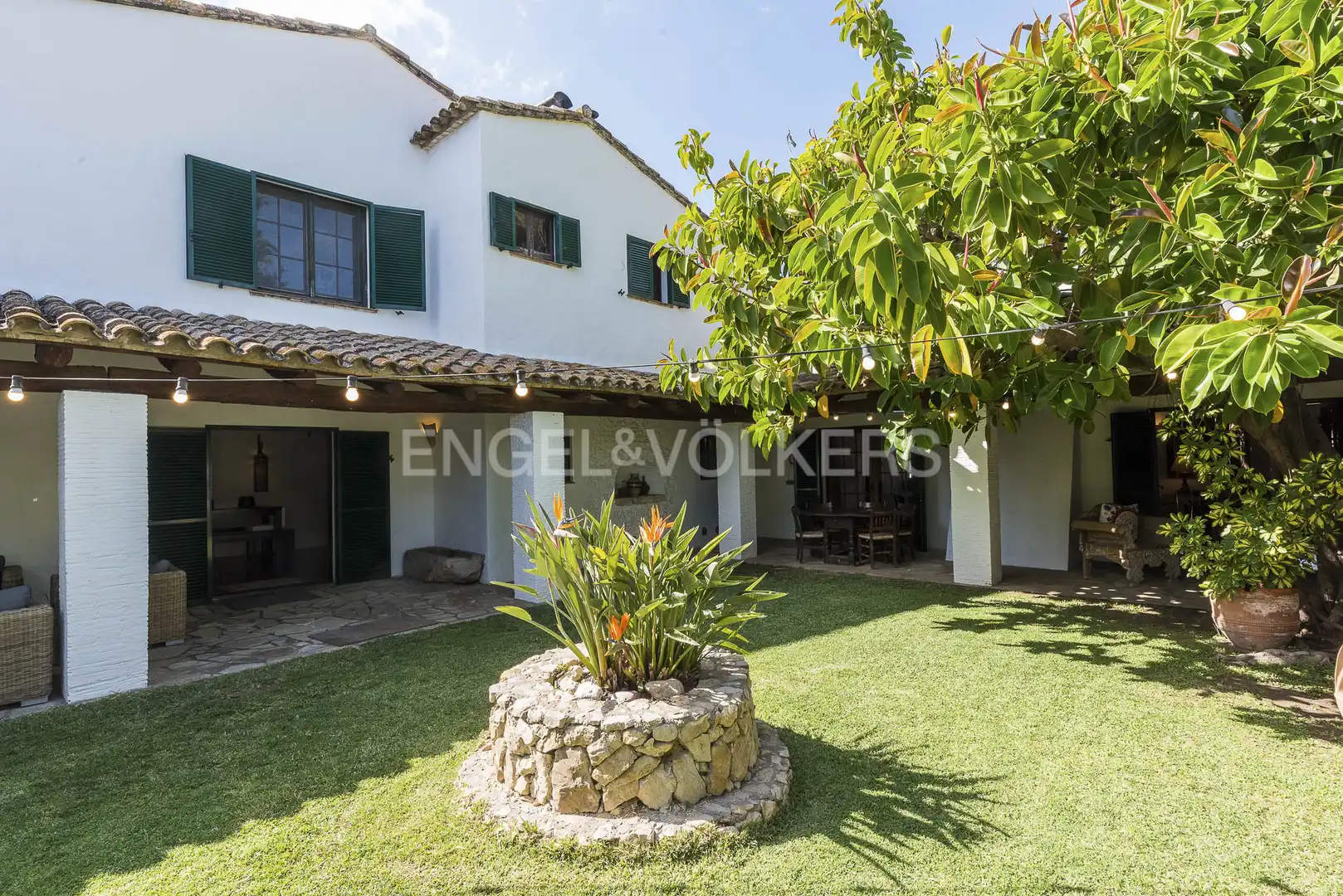 Exterior view of Buildings for sale in Sant Pere de Ribes