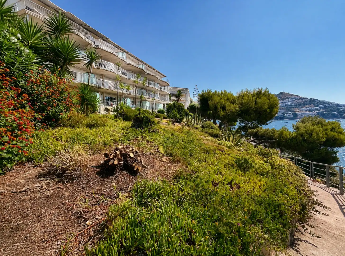 Garden of Flat for sale in Roses  with Air Conditioner, Heating and Terrace