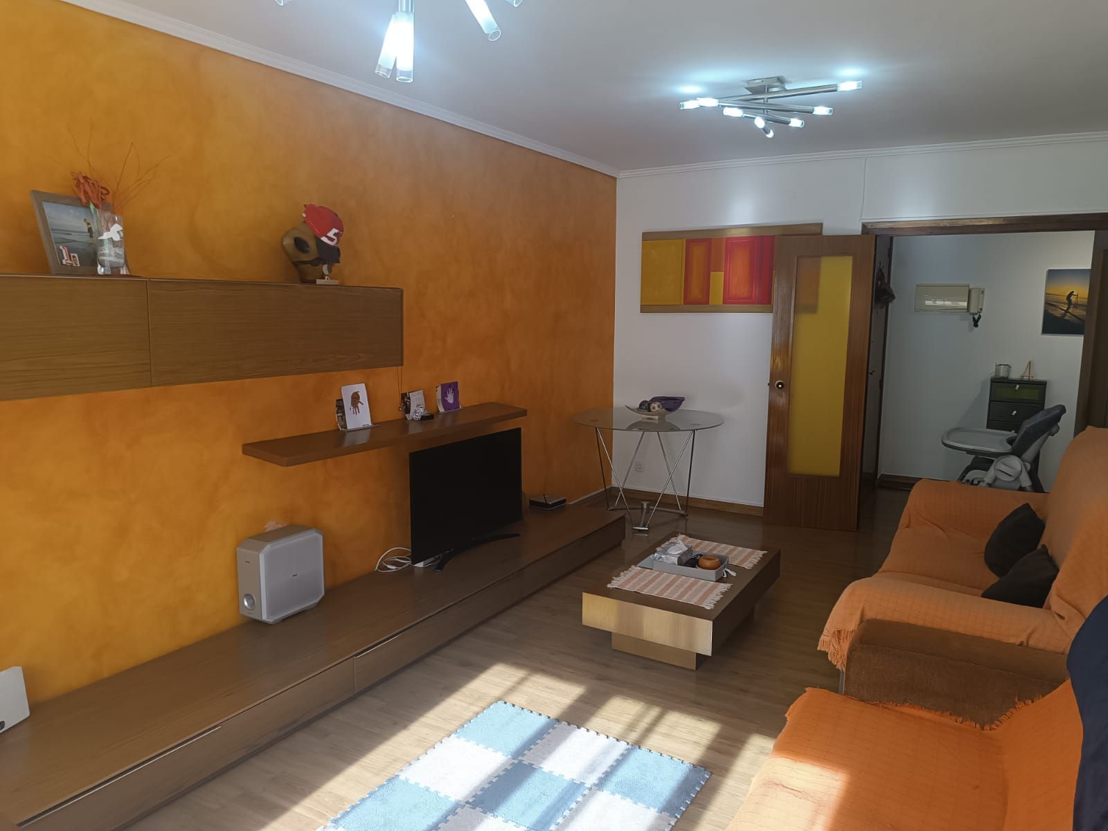 Sala d'estar de Pis en venda en Deltebre amb Aire condicionat, Calefacció i Parquet