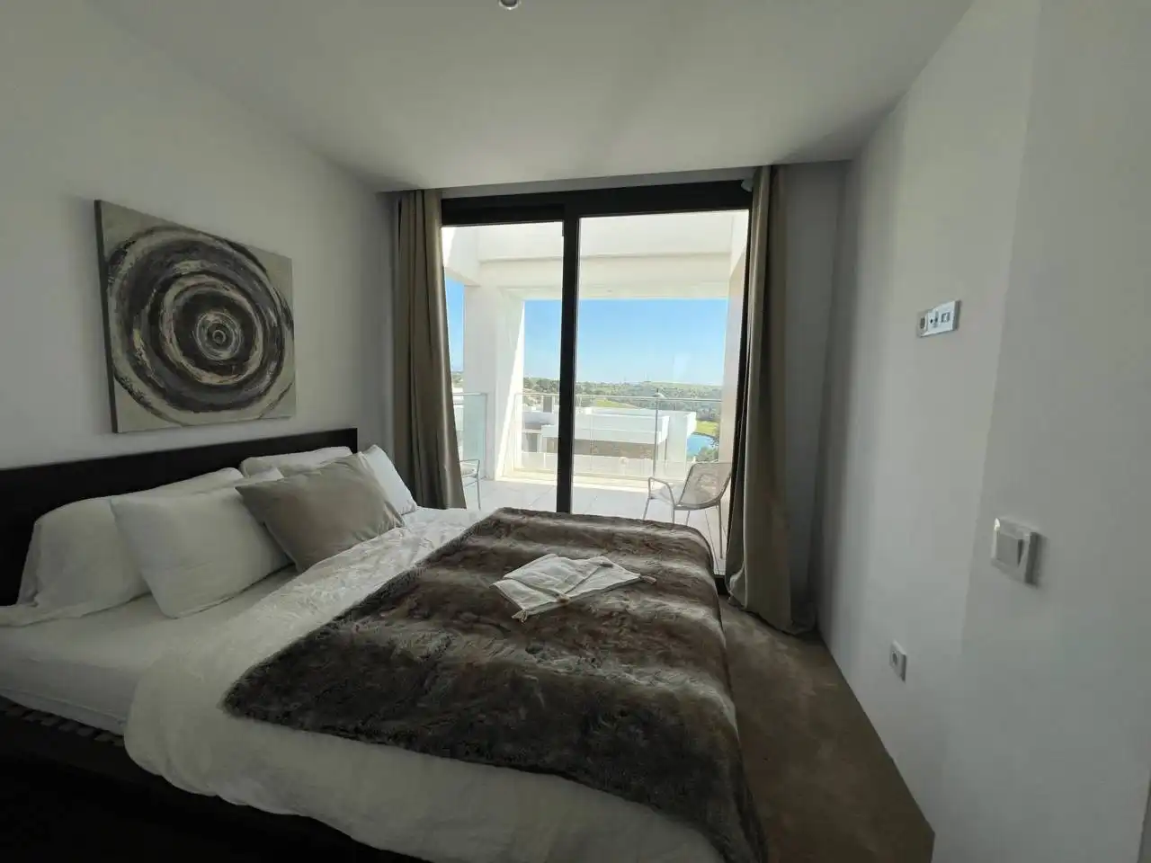 Habitación de Casa o chalet en venta en Estepona con Aire acondicionado, Calefacción y Jardín privado