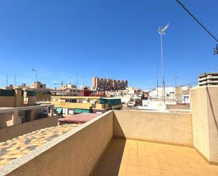 Vista exterior de Àtic en venda en Alicante / Alacant amb Terrassa i Traster