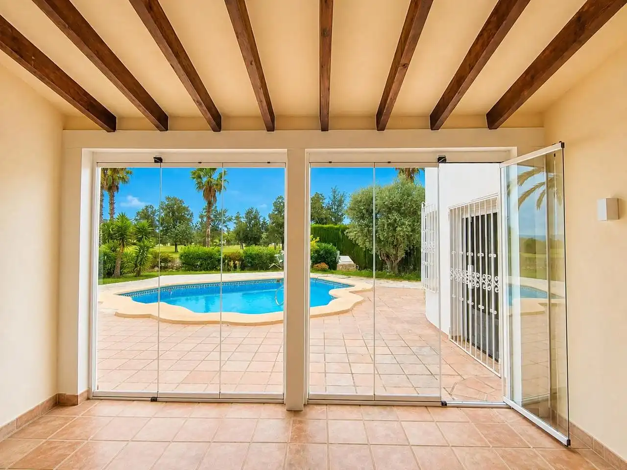 Piscina de Casa o chalet en venta en Oliva con Terraza y Piscina comunitaria