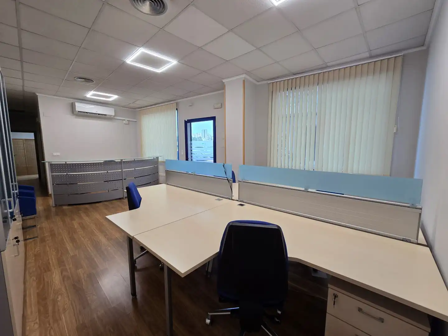 Local de alquiler en Torrevieja con Aire acondicionado, Parquet y Amueblado