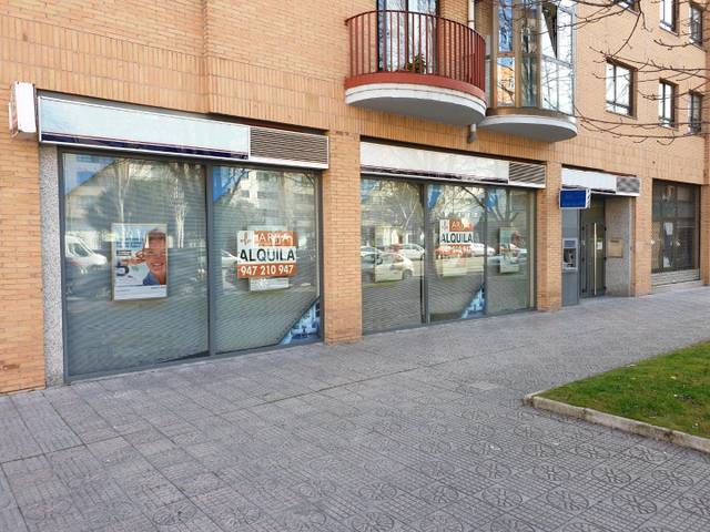 Local comercial en Alquiler en Calle Enebro en Villafría - La Ventilla - Castañares