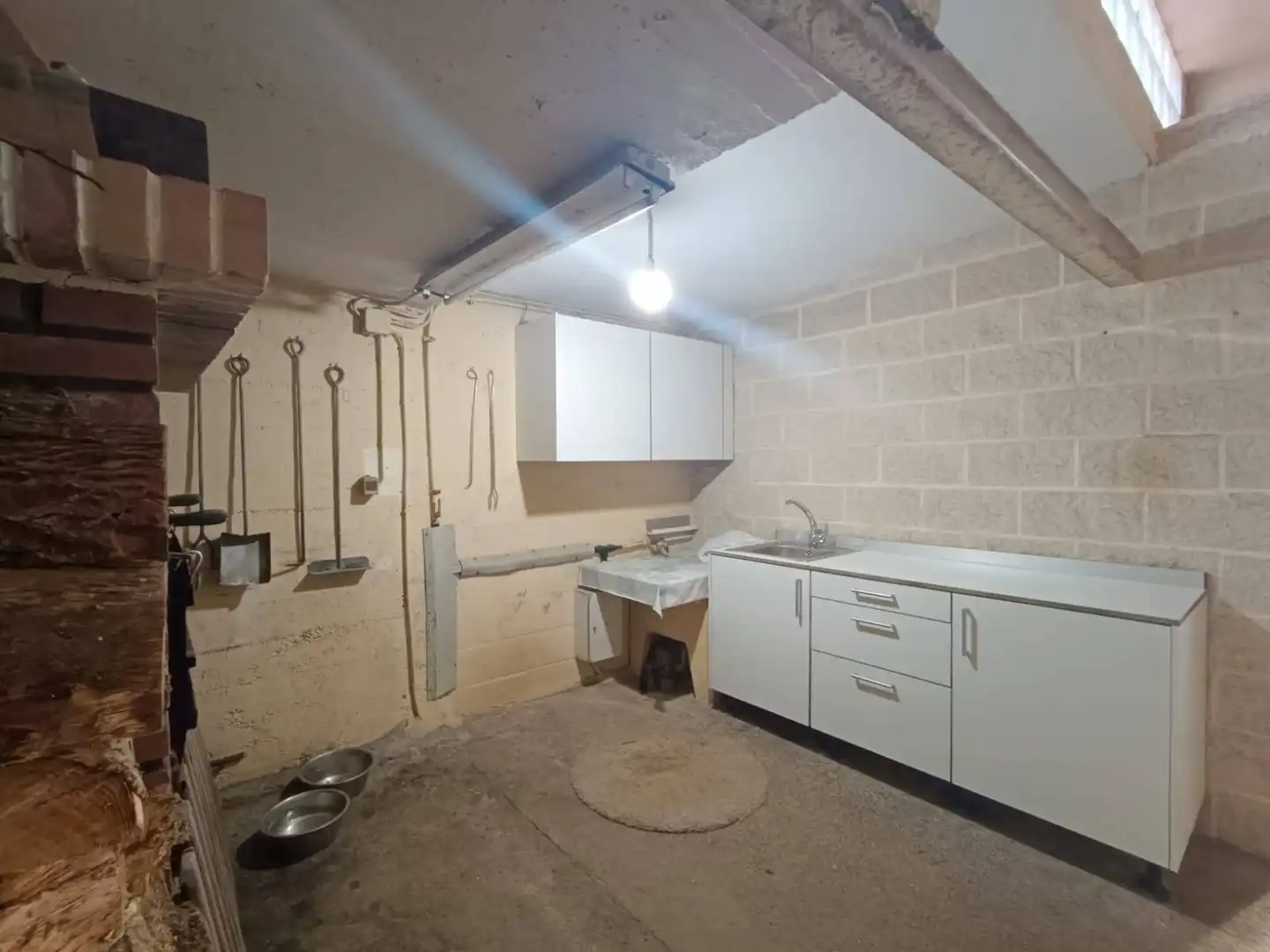 Wohnung zum Verkauf in Touro mit Privatgarten, Terrasse und Abstellraum