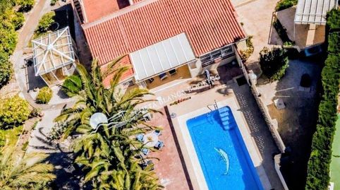 Villa reformada de una sola planta con amplia parcela llana y piscina climatizada  El Albir, imatge 4