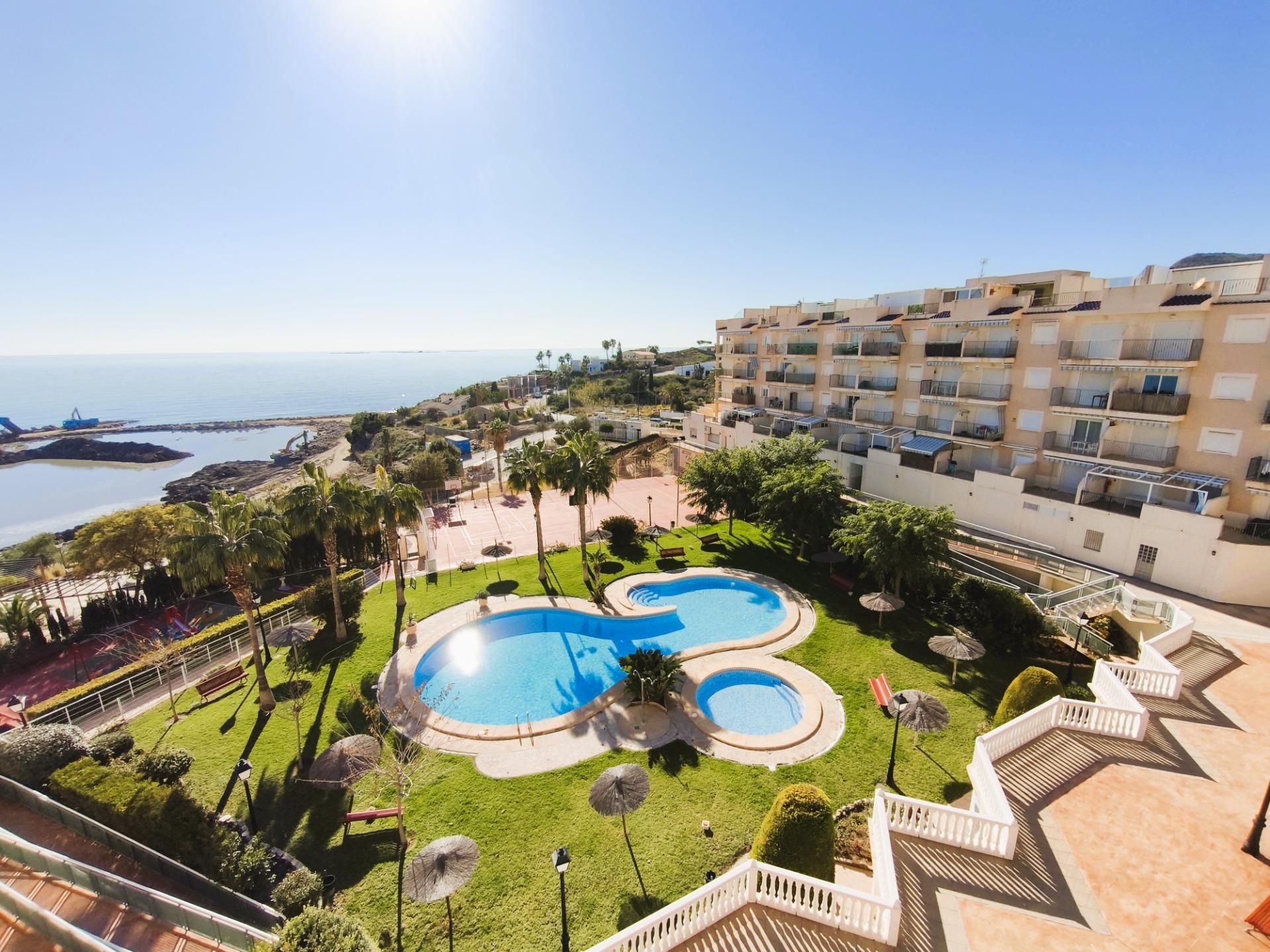 Piscina de Ático en venta en El Campello con Aire acondicionado, Jardín privado y Terraza