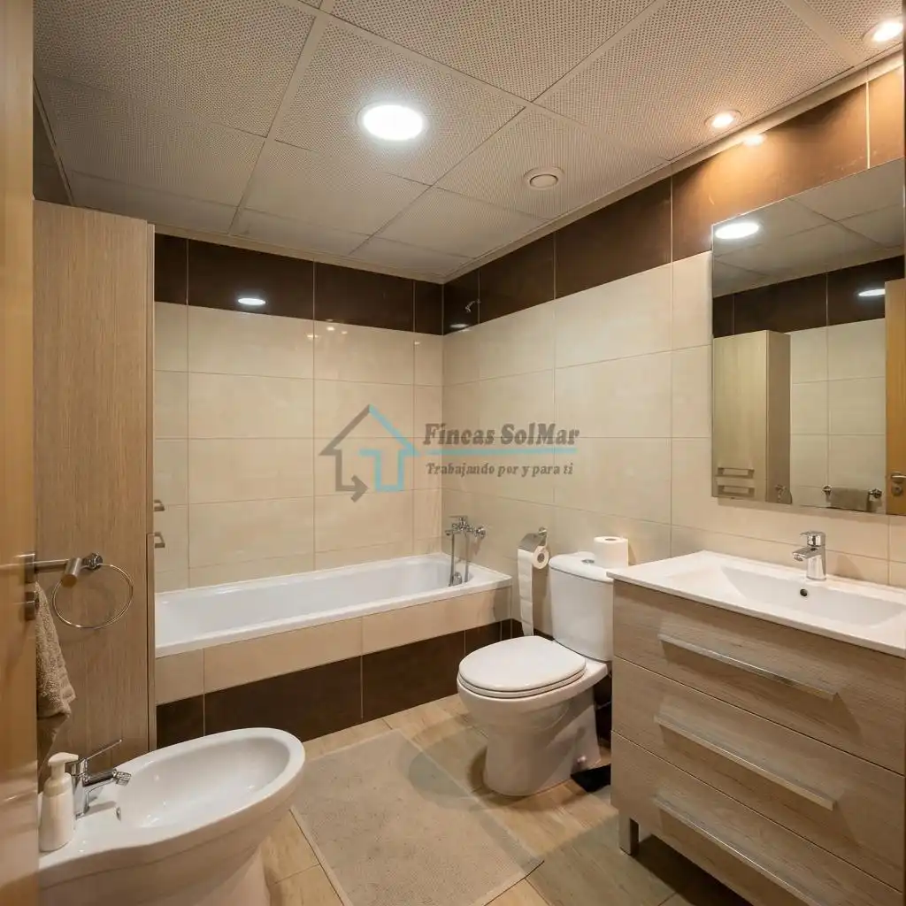Bany de Apartament en venda en Castellón de la Plana / Castelló de la Plana amb Aire condicionat, Calefacció i Parquet