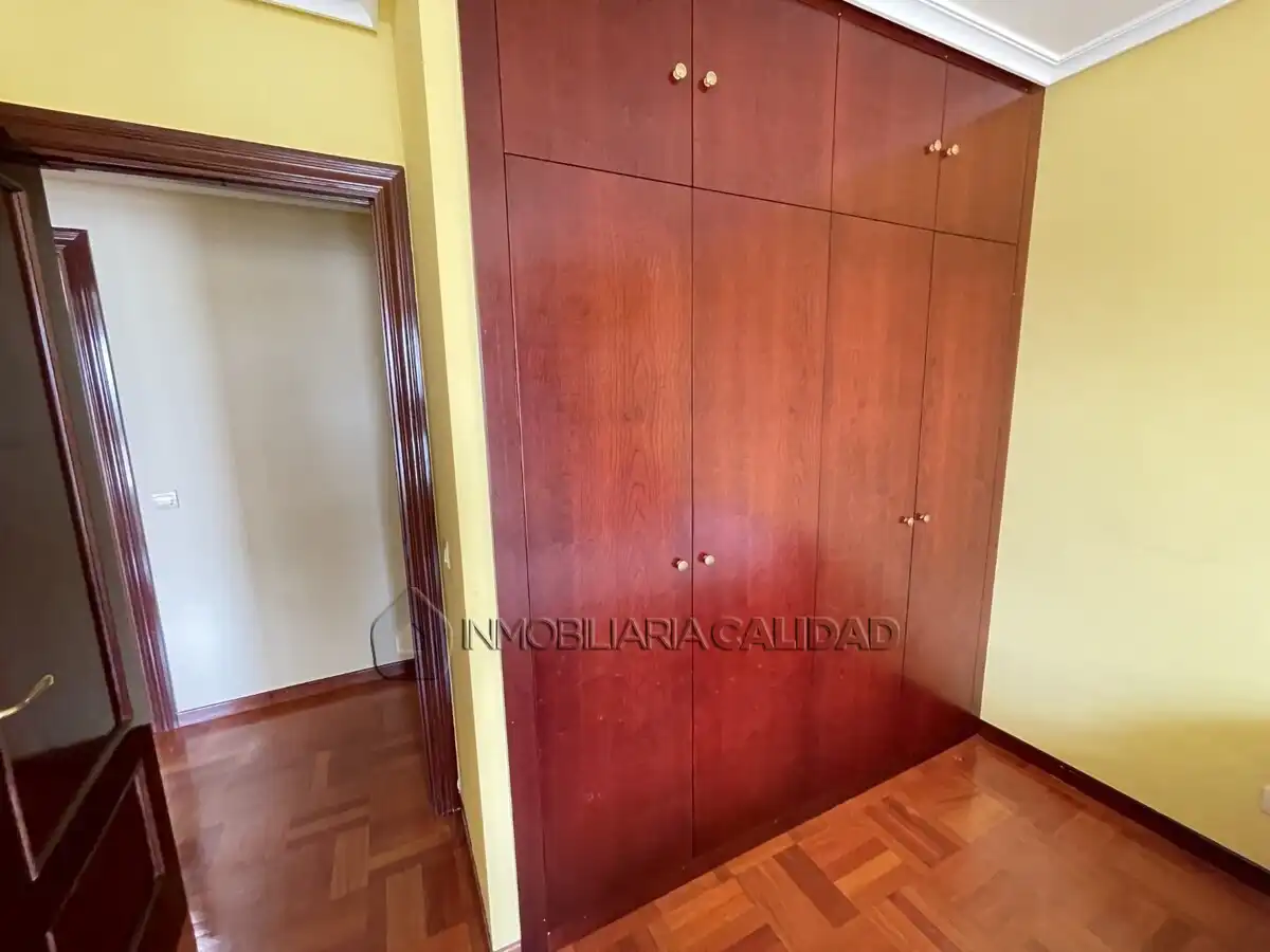 Bedroom of Flat for rent in Burgos  with Heating and Furnished