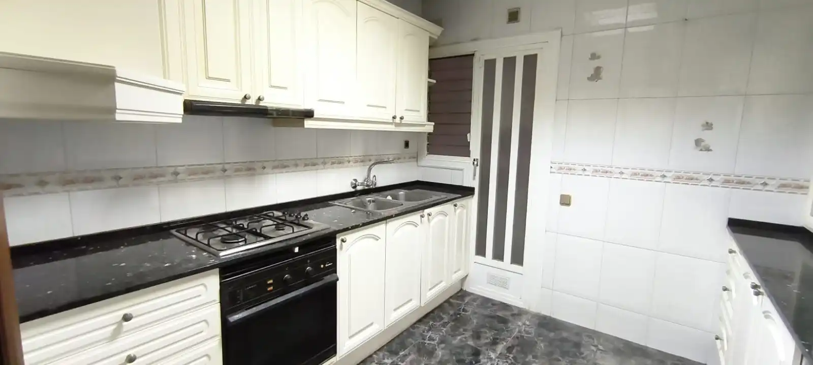 Cocina de Piso en venta en El Prat de Llobregat con Balcón