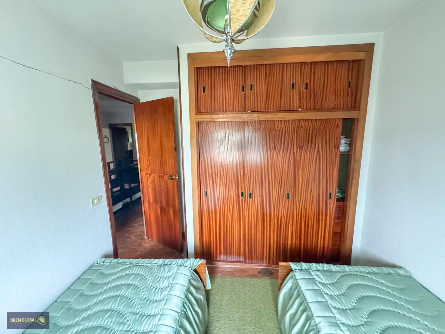 Dormitori de Casa o xalet en venda en Cabanillas de la Sierra amb Jardí privat, Traster i Piscina