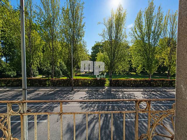 Casa-chalet en Venta en Avenida de Castrelos en As Travesas - Balaídos