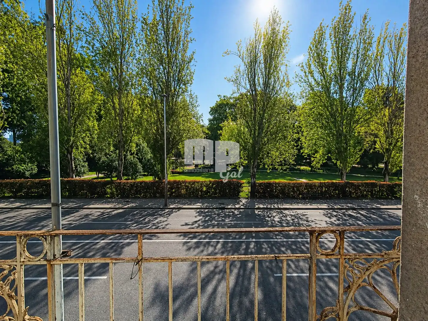 Jardí de Casa o xalet en venda en Vigo  amb Balcó