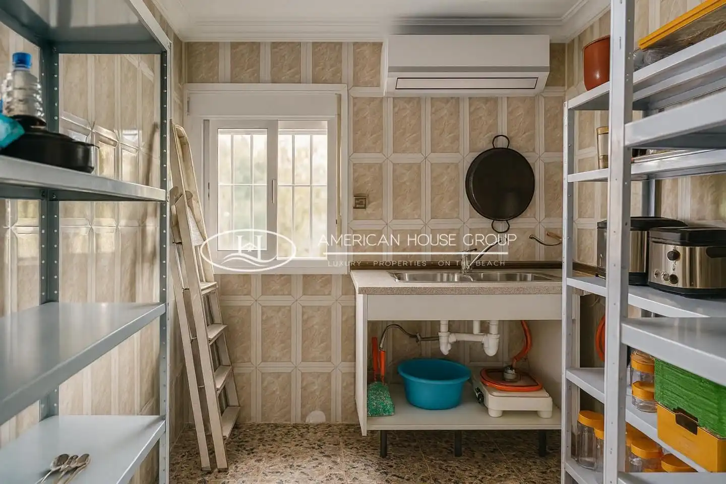 Kitchen of Houses for sale in Chiclana de la Frontera