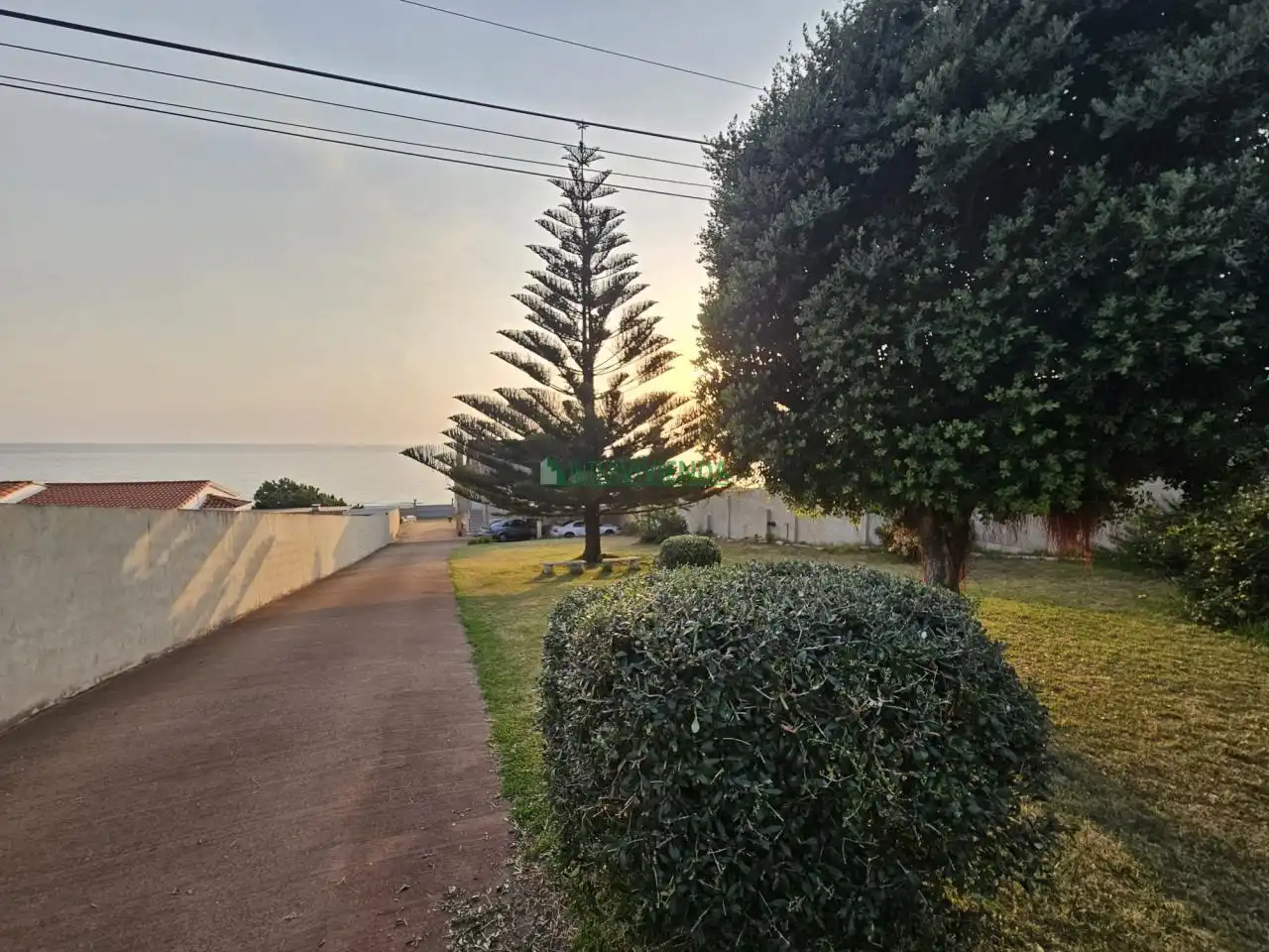 Vista exterior de Casa o xalet en venda en Oia amb Calefacció, Jardí privat i Traster