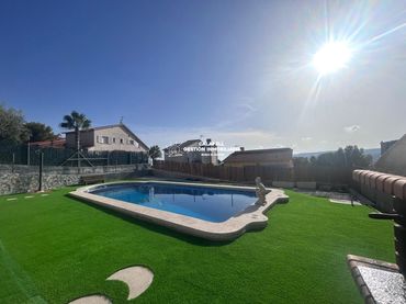 Villa avec piscine à vendre à MIQUEL COSTA I LLOBERA
