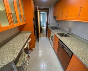 Cuina de Pis en venda en Salamanca Capital amb Calefacció, Parquet i Moblat