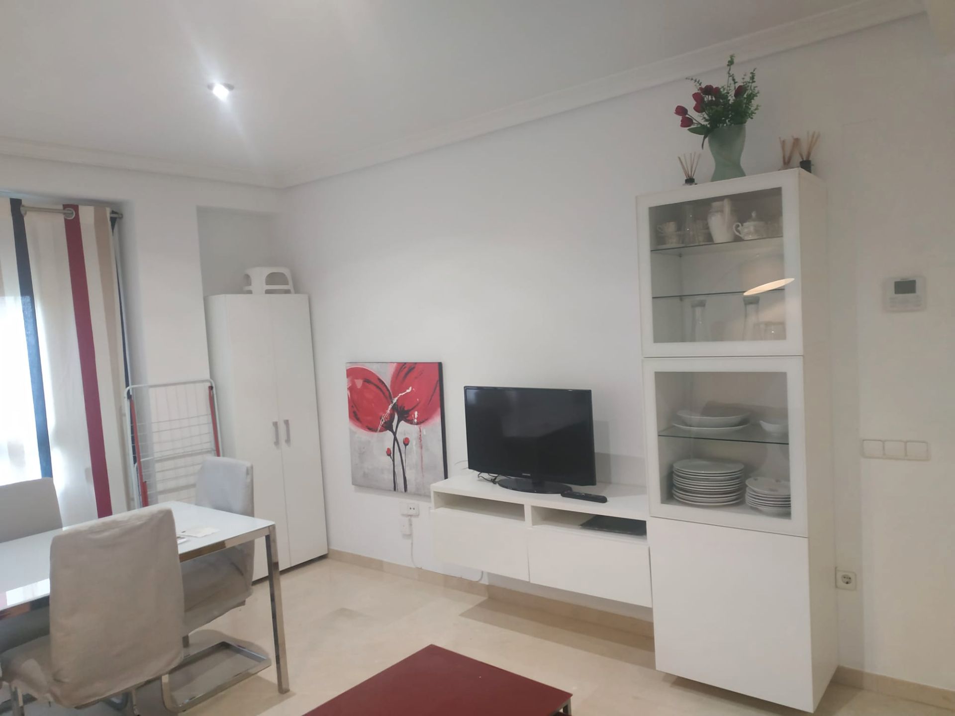 Living room of Apartment to rent in  Valencia Capital  with Air Conditioner, Furnished and Oven
