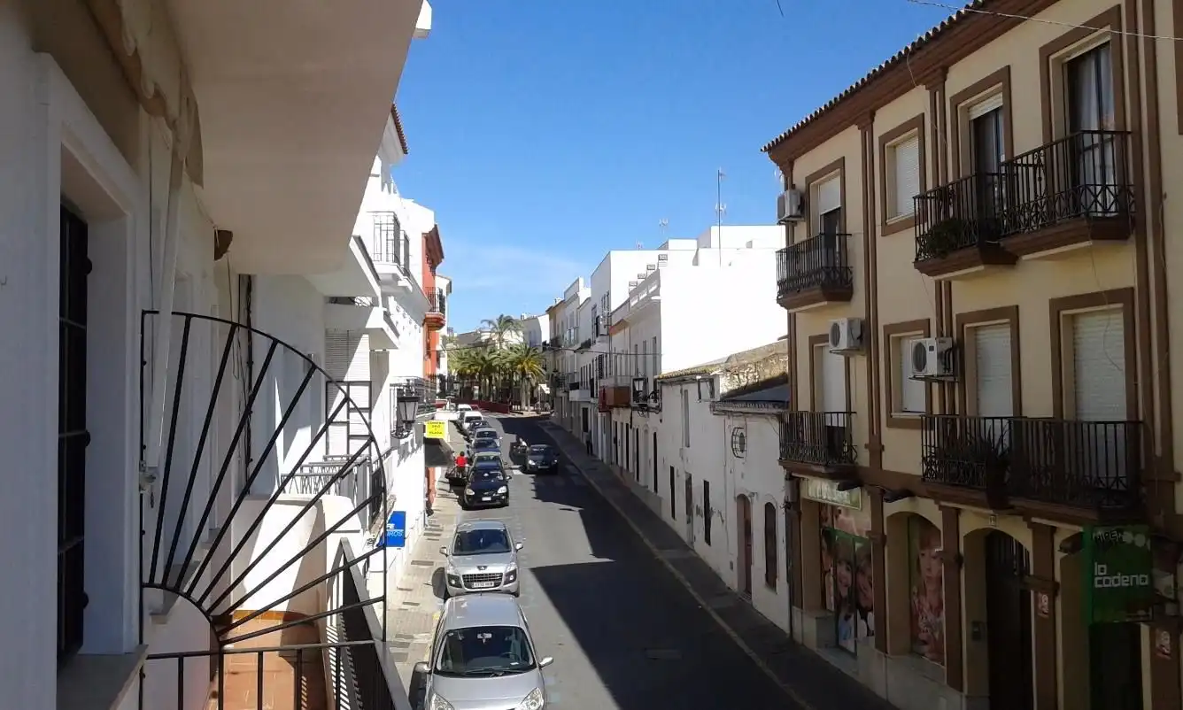 Vista exterior de Piso en venta en Lepe con Terraza, Trastero y Amueblado